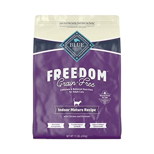 414Pr3yAYRL.jpg Blue Buffalo Freedom Grain Free Natural Indoor Mature Dry Cat Food, Chicken 11-lb - Image 1